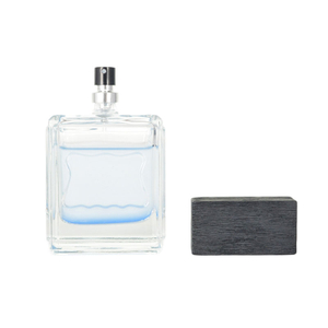 高級 100 ml ガラス製香水瓶、木製の蓋とアルミ製の細かいミスト噴霧器
