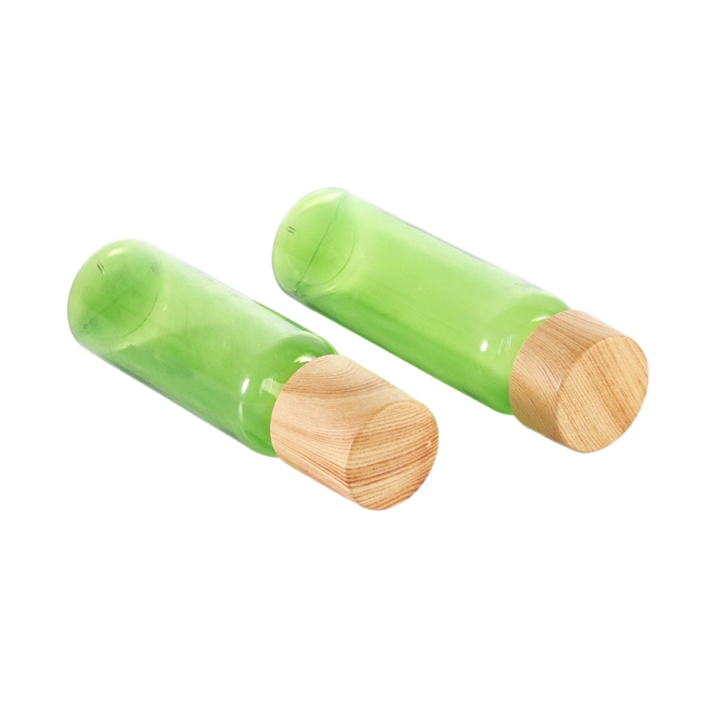 竹キャップ付きグリーン詰め替えトラベルローション