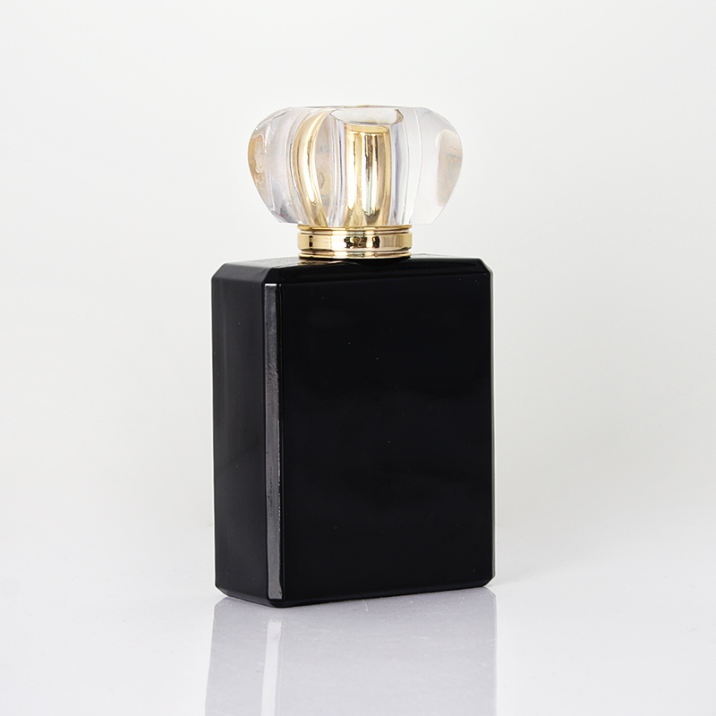 エレガントなブラックとゴールドのコロン スプレー ガラスの香水瓶