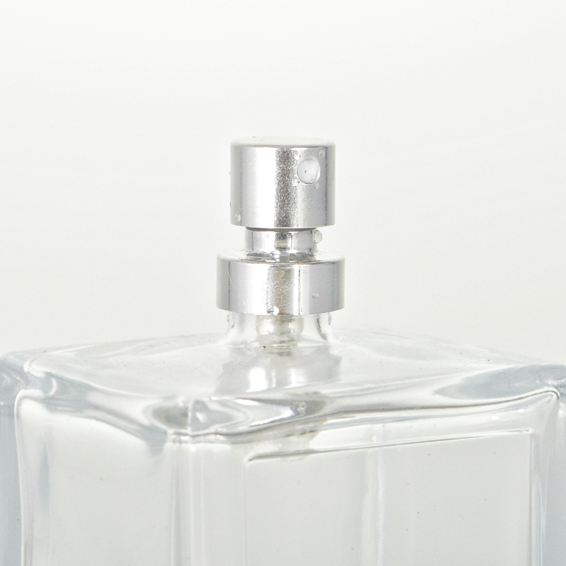 四角い黒いふた付きの四角い香水瓶高級厚底香水瓶